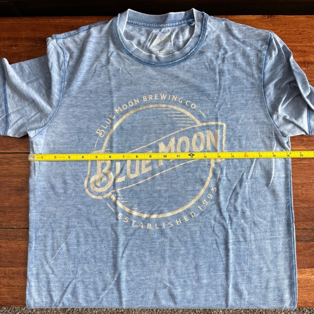 Blue Moon Brewing Co Blue T-shirt Size Small - Picture 4 of 5